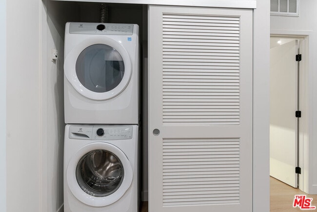 Photo - 10601 Washington Blvd Unit 212