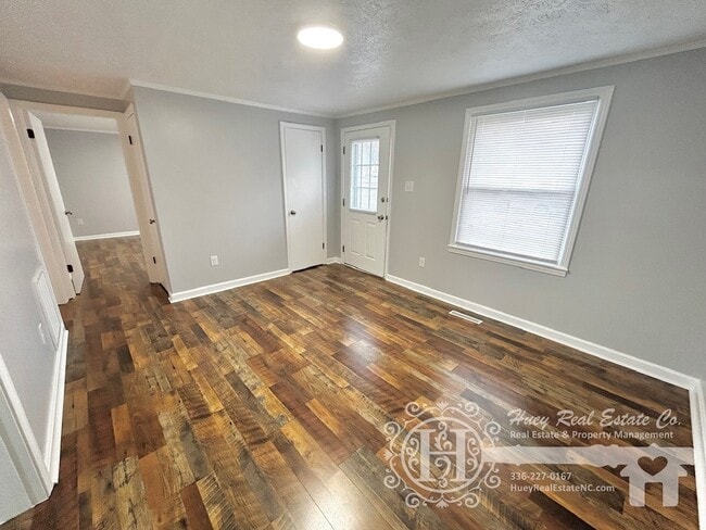 Photo - 201 E Gilbreath St Unit A