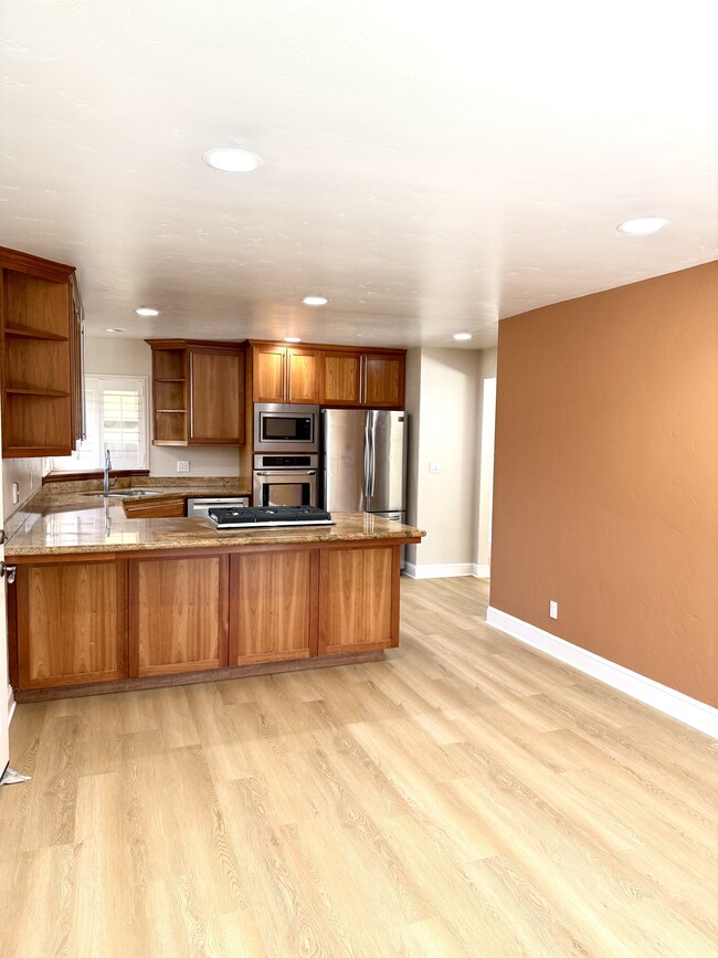 Photo - 1261 San Fernando Dr