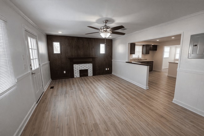 Photo - 2430 Mayfair Dr