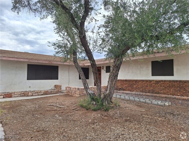 Building Photo - 1425 Vista Dr Rental