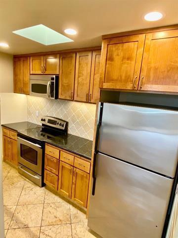 Photo - 520 N Santa Cruz Ave