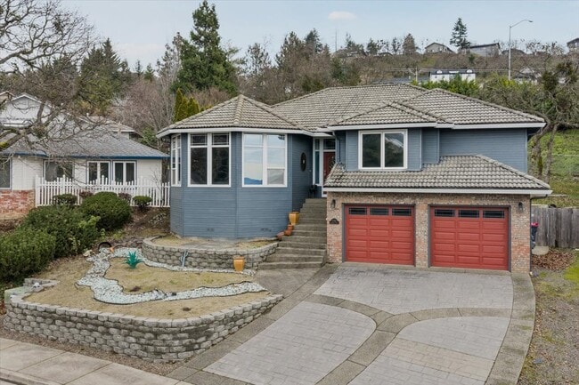 Photo - 4388 Innsbruck Ridge