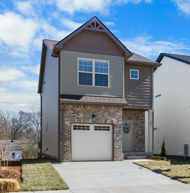 Photo - 3 Bedroom Beauty Near Madison Street!