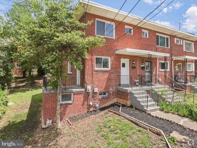 Building Photo - 5026 Roseld Ct Rental