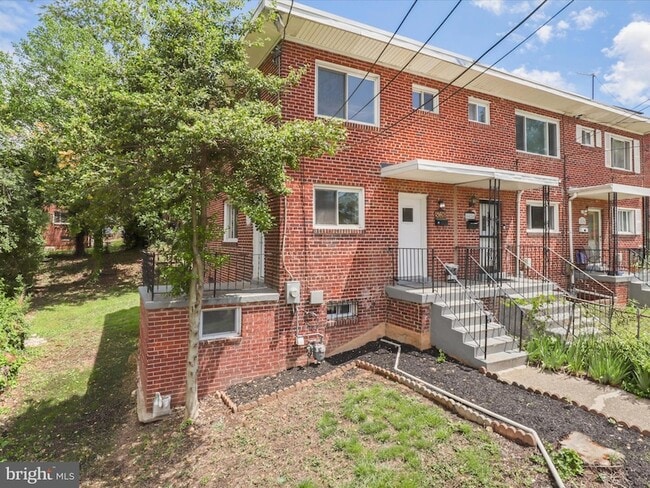 Photo - 5026 Roseld Ct Townhome