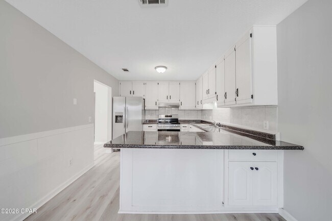 Photo - 7011 Lois St