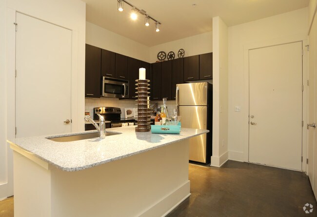 kitchen 1BR, 1BA - 818 SF - Collier Trailside