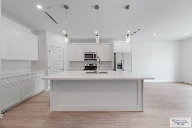 Photo - 165 Ruben Torres SR Blvd