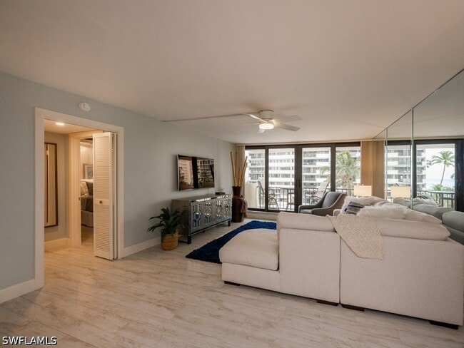 Photo - 4001 Gulf Shore Blvd N Unidad 302