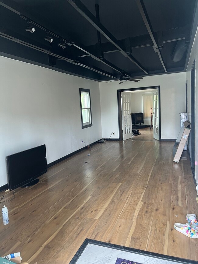 13704 Tower Rd