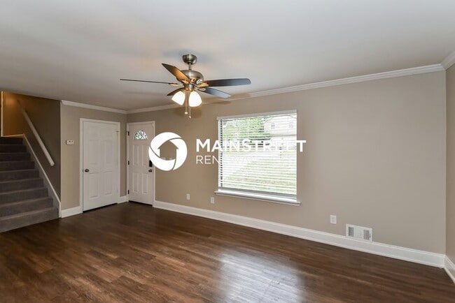 Photo - 5 Bedroom Pet-Friendly Home in DALLAS, GA with Main Street Renewal