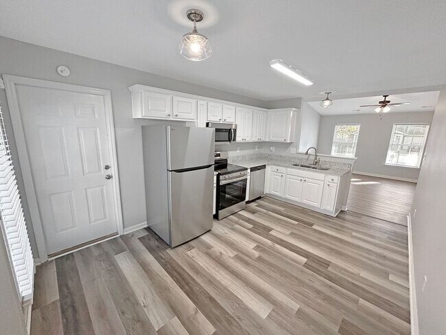 Photo - 144 Sandy Hollow Dr NW