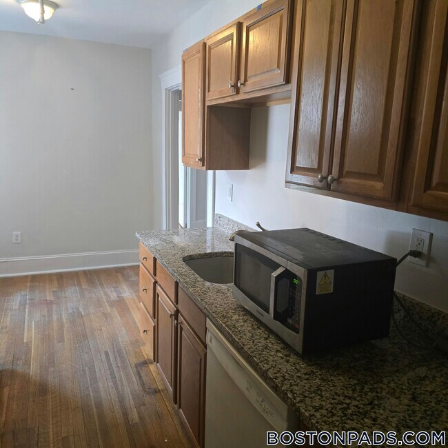 Photo - 1615 Commonwealth Ave Unit 14