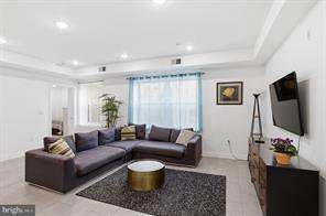 Building Photo - 925-29 N Broad St Unit 3G