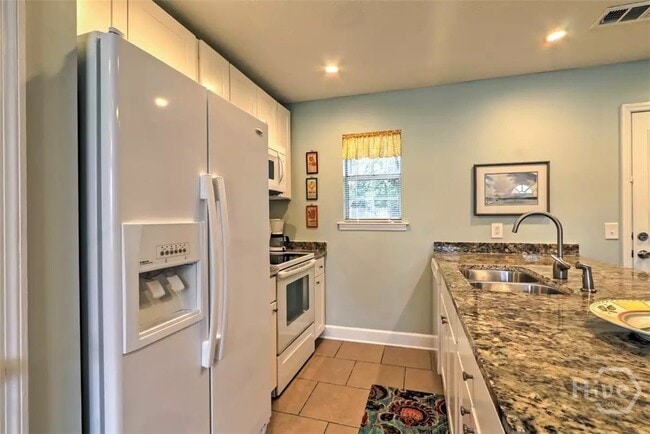 Photo - 130 Ropemaker Ln