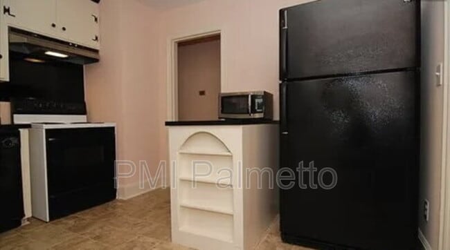 Photo - 1005 Wando St