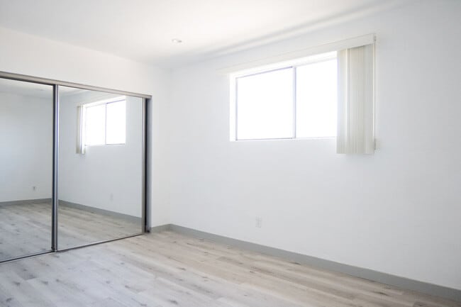 Photo - Carlyle Apartments