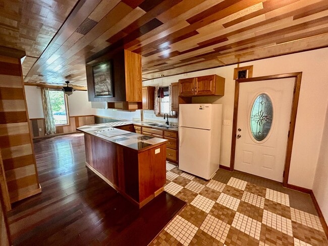 Photo - 436 E 13th St Unidad APT #1