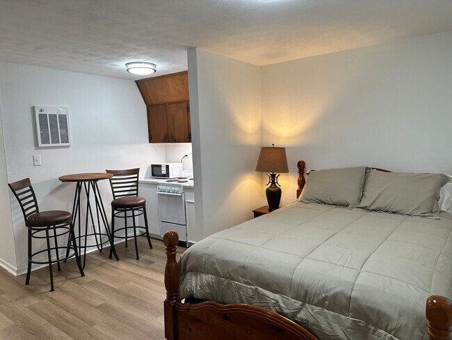 1708 Holloman Dr Unidad 9