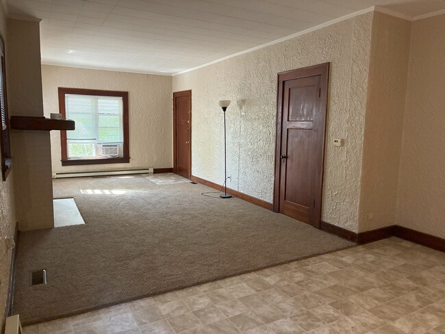 Photo - 1824 Elsmere Ave Unit #2