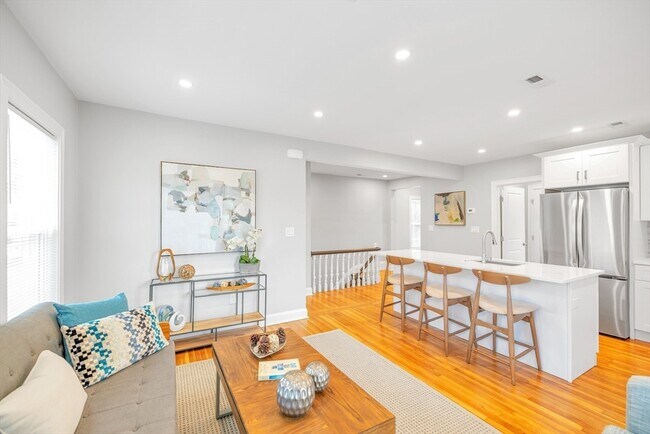 Photo - 58 Constance Rd Unit 2