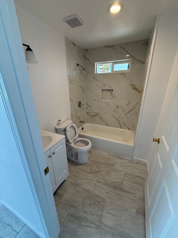 Photo - 223 N B St