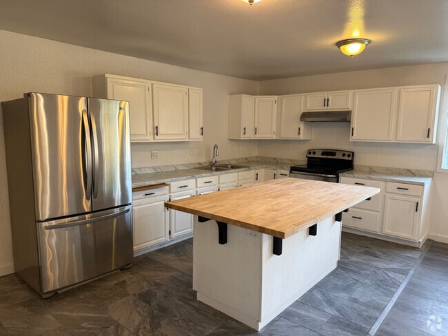 Building Photo - 921 102nd St S Rental