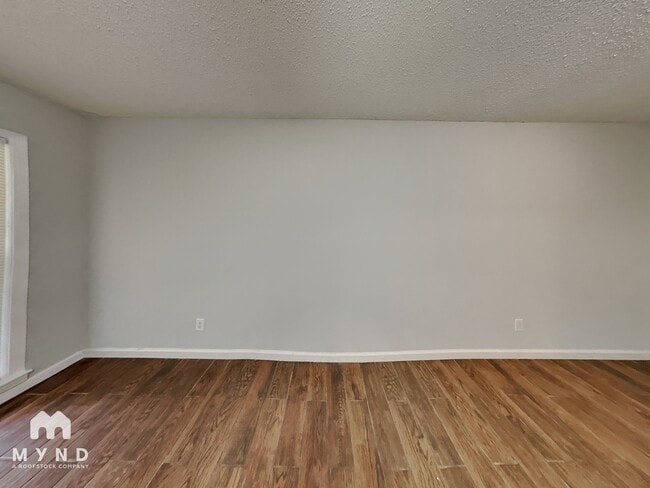 Photo - 2154 Ashland Dr