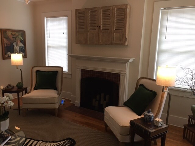 livingroom 2 - 1827 Mcdowell St