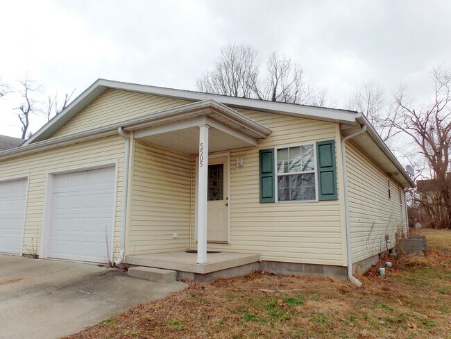 Building Photo - HERM 5505 Unit 5505 (B4 294-296)