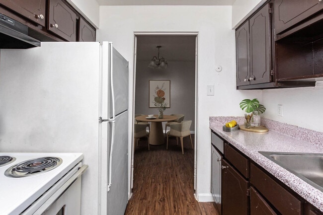 Photo - The Atrium At 5606