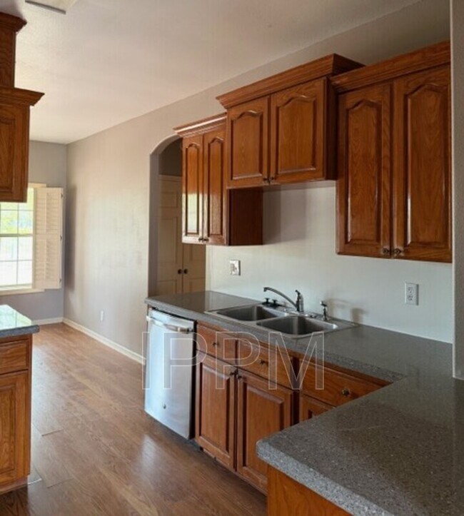 Photo - 3318 Champagne Ln