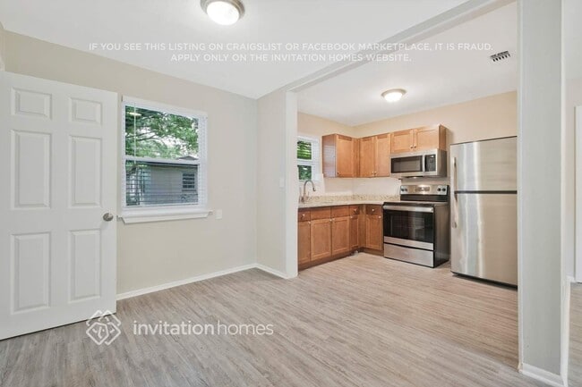 Photo - 6237 Pinelock Dr