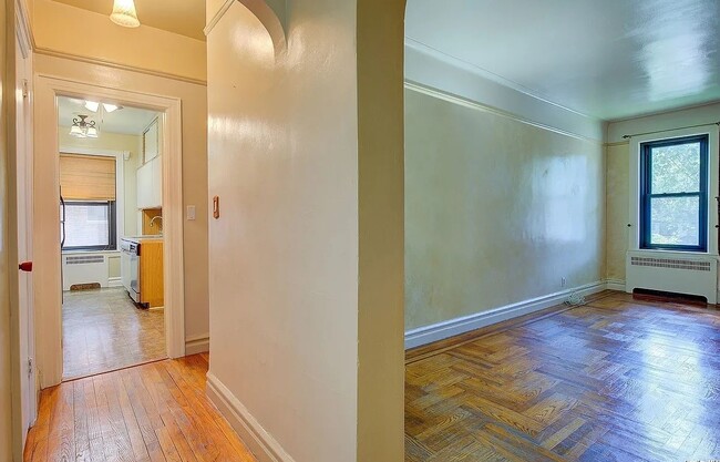 Photo - 76-66 Austin St Unidad 2O