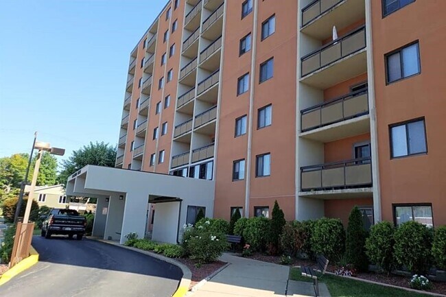 Photo - 9 N Penn Ave