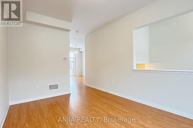 Photo - 33 Millman Ln