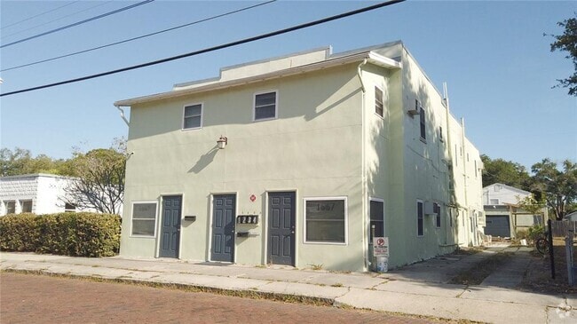 Building Photo - 1667 28th Ave N Unit 3 Rental