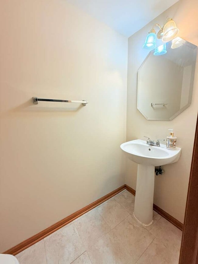 Photo - 705 Blossom Ct