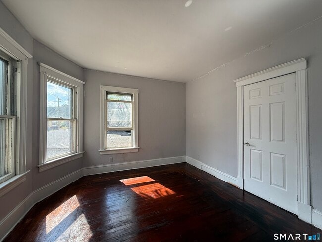 Photo - 184 Fairview St Unit 1