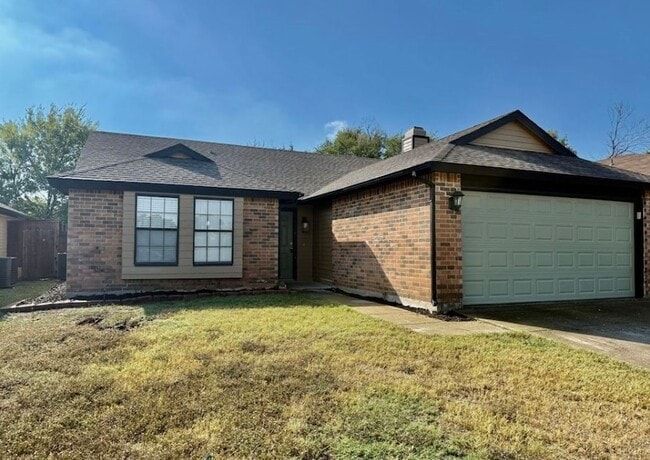 Building Photo - 4220 Staghorn Cir N