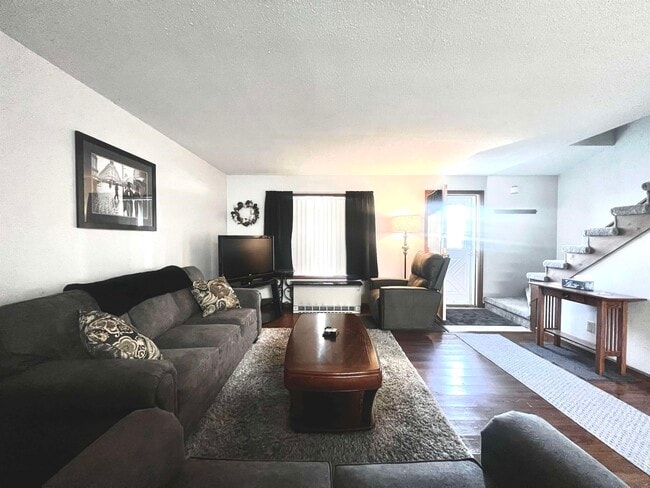 Building Photo - 155 Dorr Dr