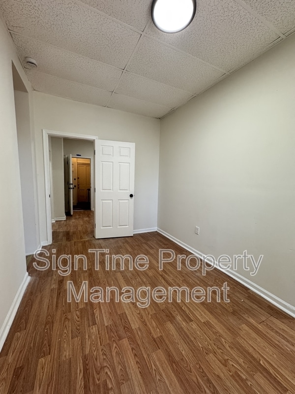 Building Photo - 40 N Conococheague St