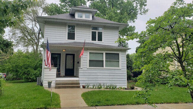 Photo - 926 S 2nd St Unidad Upstairs