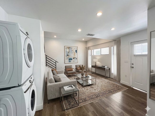 Building Photo - 25200 Frampton Ave Unit #1/4