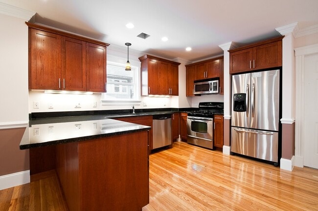 Photo - 72 Bennett St Unit 1