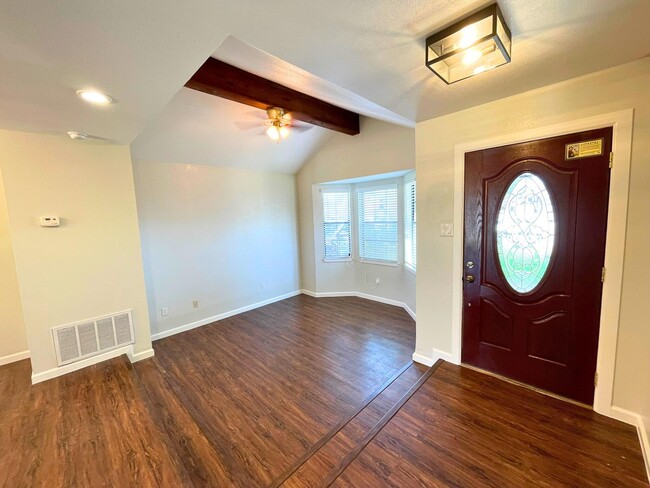 306 Potranca Ct