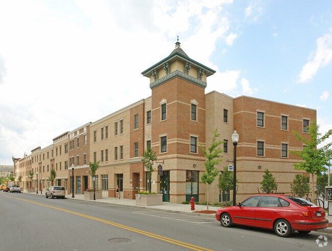 Photo - The Hamilton