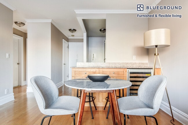 Photo - 792 Columbus Ave Unidad FL5-ID1324