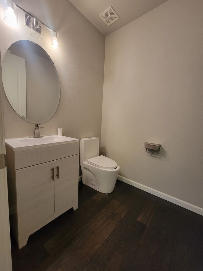 Photo - Elegant 4 Bedroom Home In Auburn